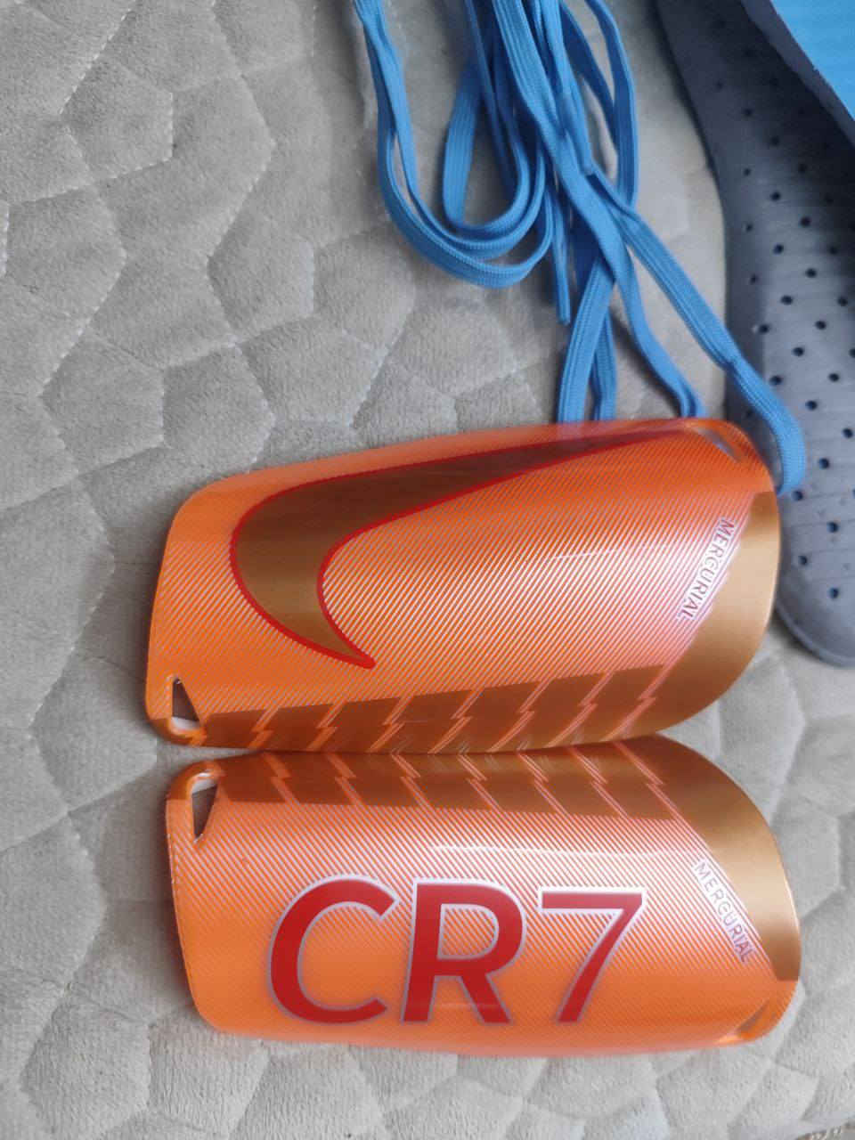 السلام عليكم حبايب توفر حذاء اديداس جلد ابو جاروبه جديد كوالتي عالمي تارتان قياس من 41/42 حذاء عالمي لون ابيض وازرق يجي ويا هديه كسارات و جواريب سوده قطنيه طويله سعر 30 توصيل جميع محافظات العراق تواصل خاص او رقم واتساب *********** الحذاء فوللل
