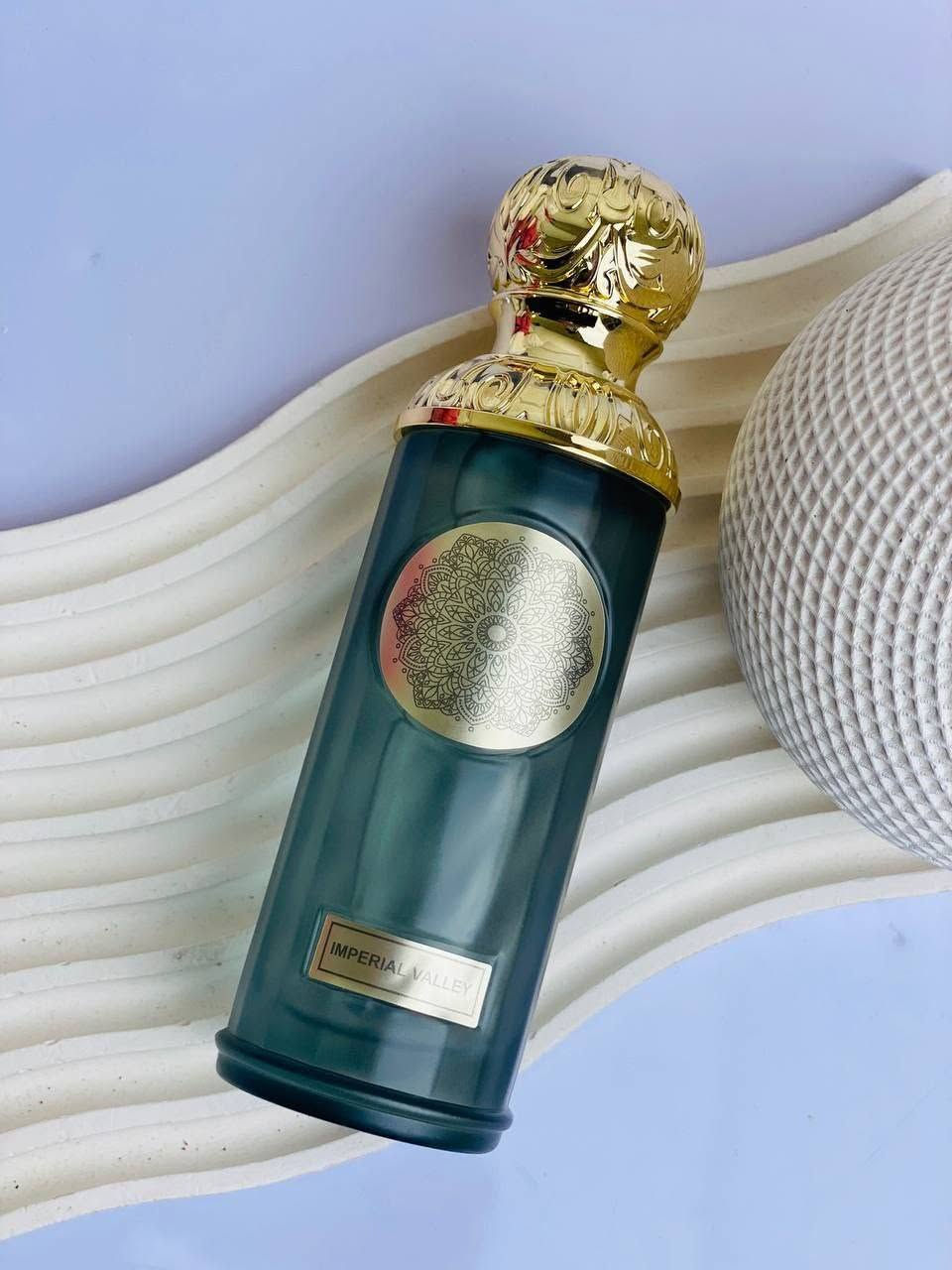 🌸"عطر قصة الوردي الاصلي 🇰🇼💯"
ONE&ONLY مناسب لكلا الجنسين بس اشوي مائلة للأنثوي بزيادة 🫶 

مو عطر وبس... هوا حالة، إحساس وهمسة دافئة تنكتب بريحة ورد ناعم وسحر فانيلا يدوخ من تفتحين العلبة، ينفتح وياها عالم ثاني... عالم كلشي بيه وردي ناعم، أنثوي، ويفوح بالرقي.

🌸أول رشة؟ تجيج ريحة الورد الوردي الطري، مثل لمسة حنية على الخاطر... بعدها، يدخل قلب العطر بلمسة ياسمين ناعمة وفانيلا دافئة تحسسج بيها حضن مو ريحة ويثبت العطر على بشرتج بنفحات مسك أبيض وعنبر ناعم یخلیج تبقين متعطرة ساعات وساعات، وكل من يمر من يمج يسأل: شنو هالعطر ؟

🌸"عطر قصة الوردي الاصلي 💯" مو مجرد اسم... هي قصة تحجي بكل رشة عنج عن جمالچ، عن رهفتج، وعن هدوء عطرج اللي يترك أثر بكل مكان تروحين اله.

⭕إذا تحبين العطور الوردية الناعمة اللي تنكال عنها "فخامة برقة". فهذا العطر إلج وبس. دلعي نفسج، وخلي قصتج تبدأ بـ عطر "قصة الوردي الاصلي 💯"... وصدكيني، ما راح تنتهي.
#الاصلي المنشأ في الكويت 🇰🇼💯

ـــــــــــــــــــــــــ
السعر 17 ألف
ـــــــــــــــــــــــــ

🚘يوجد خدمة توصيل لجميع محافظات العراق ٤ الاف 🚘
ــــــــــــــــــــــــــــــــــــــــــــــــــــــــــــــــــــــــــــــــــــــــــــــ 

#اكسبلور_فولو #الشعب_الصيني_ماله_حل😂😂 #العراق_السعودية_قطر_الامارات_الكويت_البحرين_اليمن_الخليج_سوريا_مصر_لبنان_الجزائر_تونس_المغرب_قطر_دبي


**إذا كنت صاحب هذا الإعلان وتريد حذفه لأي سبب، رجاءا أرسل رسالة إلى الدعم الفني**