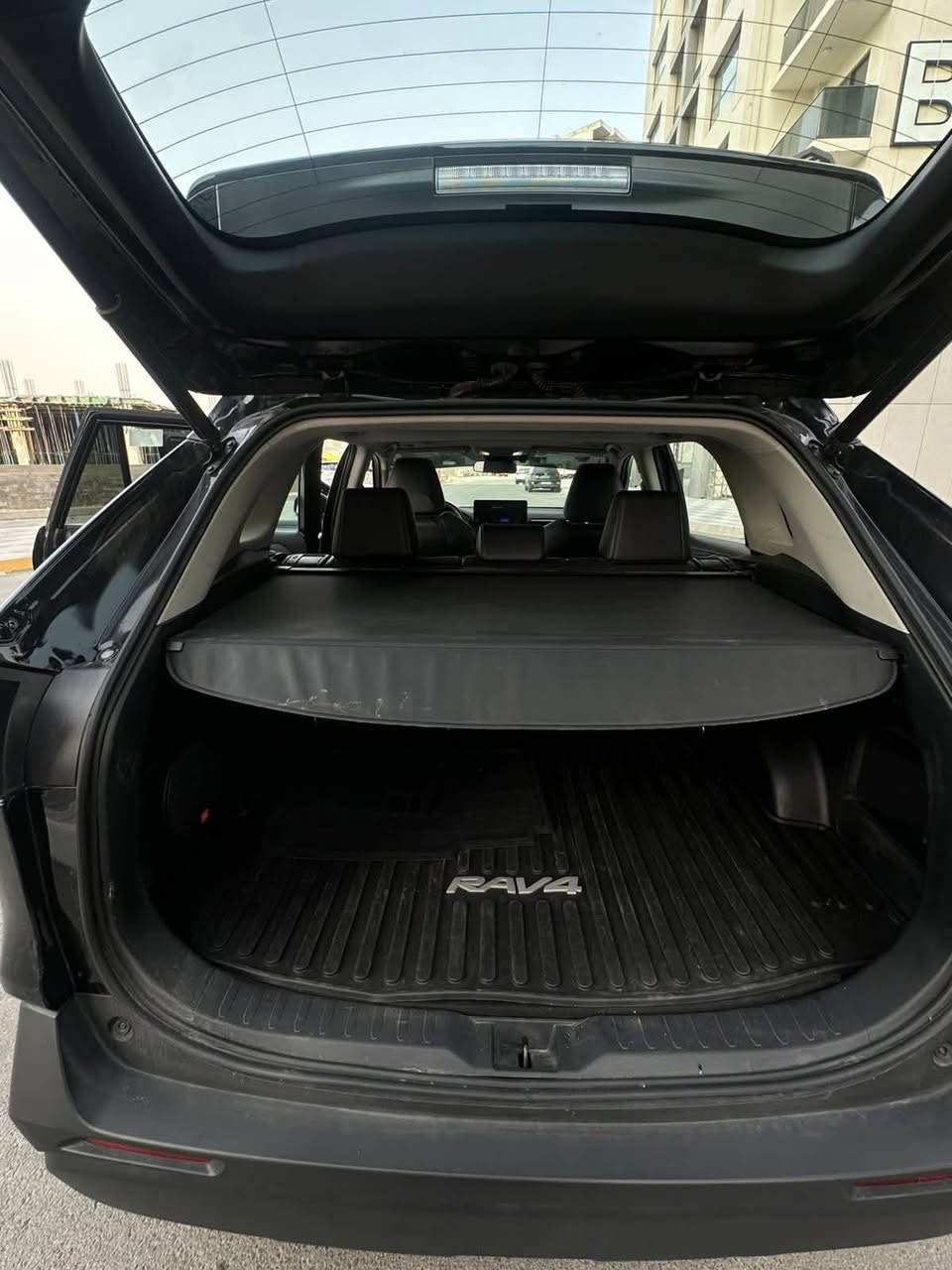 av 4  xLe 2024hybrid
راف فور xle 2023 هايبرد 

الفئه / xle 

موديل السياره /2023 

رقم السياره / بغداد انكليزي / شرط التحويل 

حجم المحرك /2500 هايبرد 4سلندر 

اللون / اسود ملكي 

ماشيه50الف كيلو   بعدها بحاله الوكاله 

مواصفات السياره 

كشنات جلد 

تدفئه تبريد بالمقاعد 

كشن كهربائي + 3 وضعيات خزن ميموري

رادار امامي  تحديد مسارات  

، جانبي   نقطه عماء 

، خلفي تحذير اصطدام 

فتحة سقف 

 كامره360 درجه. 

وضعيات القياده 

Eco ,normal ,sport, 

نظام الدفع / 4*4  فورل ويل 

فول تحكمات ستيرن 

صندوق  كهربائي 

تدفئه بالستيرن + تدفئه بالمري الجانبيه 

 هاند بريك بصمه 

اوتو هولد 

اوتو ستارت /auto start 

اوتو ستوب/ auto stop

 تبريد قطعتين 

شحن واير ليس 

مداخل شحن تايب سي 

لايتات led زنون + بك لايت led 

 بصمة ابواب   + بصمة تشغيل + تشغيل عن بعد 

سستم الصوت jbl 🔊🔊

شاشه jbl 🔊🔊🔊

تبريد بيانو 

4 جام اوتو 

ويل كب كروب اسود 

 داشبول ديجتل الكتروني 

 

 حادث الساره شي كلش تافه قبق صنندوق مبدل نفس 
اللون بلادي فقطططططط بدون صبغ السياره نهائيآ

***********
