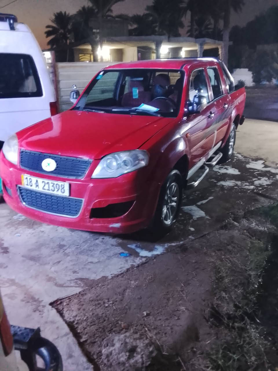 سلام عليكم بيكم موديل 2013 كير محرك خير من الله تبريد ثلج سياره جديده مال جناي سياره مكفوله لاضربه ولا صبغ مكان بغداد التاجي شراي يتصل *********** سعر 58 وبيه مجال
