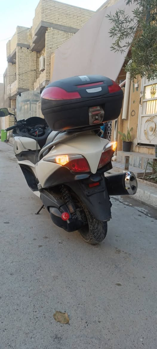 سلام عليكم للبيع سلفر ونج جيتي مكينه 400 اوفر مكينه كلجات ضفيره كهربايات كله كفاله شرط مكينه هاون برغي مامفتوح مكفولة كفرات كدام العين نعومه فول سعر 16 بيها مجال لشراي خادم بغداد مدينه الصدر ***********
