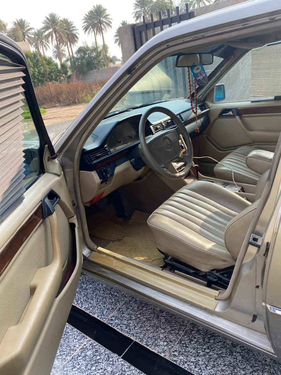 السلام عليكم مارسيدس دب مويل 88رقم بغداد مشروع وطني مصبوغه عام بدون أي ضربه مكينه ملكه قواعد دبلات الاربعه لوك كير ومحرك وصدر كله خير من الله تخم تاير جديد غرفه تخبل المكان بغداد 
السعر 48 وبيها مجال قليل 
رقم الهاتف 
***********
***********
