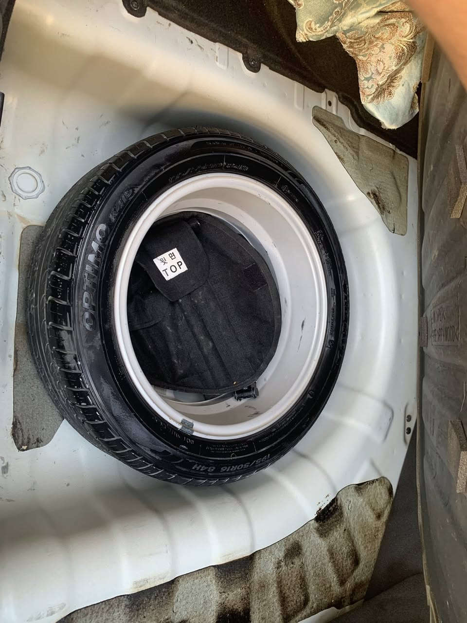 السلام عليكم اكسنت 2014 بيها فتحة شاشة تحكم استيرن جهتين مرآة عاكسةحساسات خلفية مكفولة كفالة عامة السعر 120 بغداد ***********
