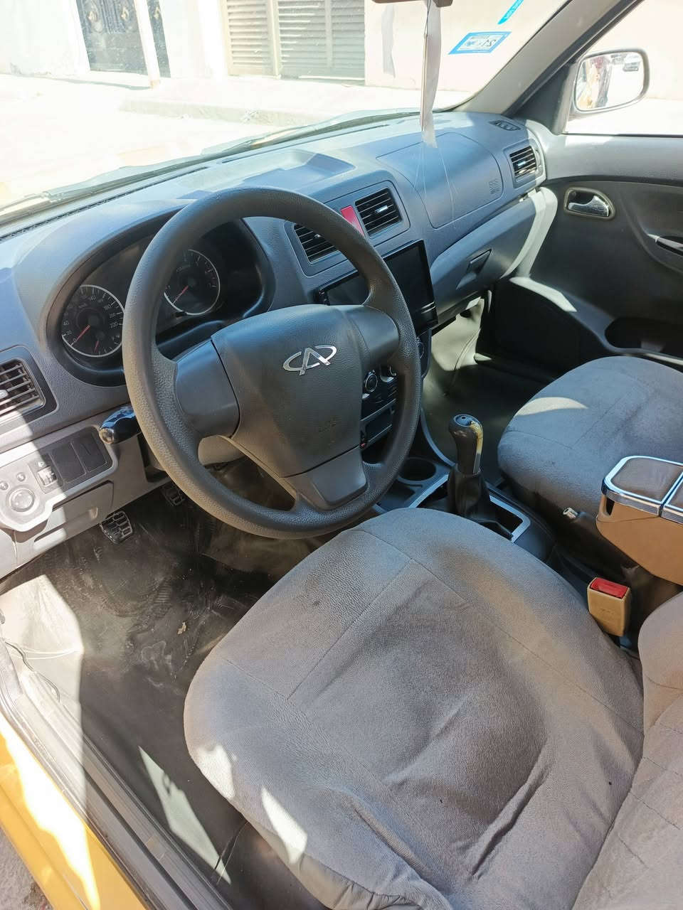 السلام عليكم شيري ميرال للبيع موديل 2016
السيارة بيهه مكانات صبع بس مكفوله من الضربه القوية شواصي لغود مكفولة صبغات بسيطة بيهه 
الصدر امامي خلفي جديد بيدي مبددله شرط التراي كله نافضه من مشط من دبلات من كلشي جديد وتخم تاير جديد هم 
السيارة ناقصه شغلتين المحرك ينقص دهن بس يشتغل طبيعي مابي شي والتبريد يردله غاز لن بلصيف حمت عندي وطار الغاز 
وسعرهه 37 وبيهه مجال 
***********
