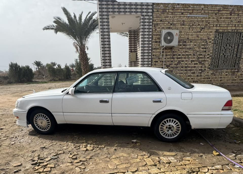 سلام عليكم …
السياره للبيع موديل (96) بغداد دولي  مكفوله گص وصبغ ورسميات سياره مقبوله مكينه فيشه وحده السعرر (100) وبيها مجال المكان الحمزه الشرقي  (***********)
