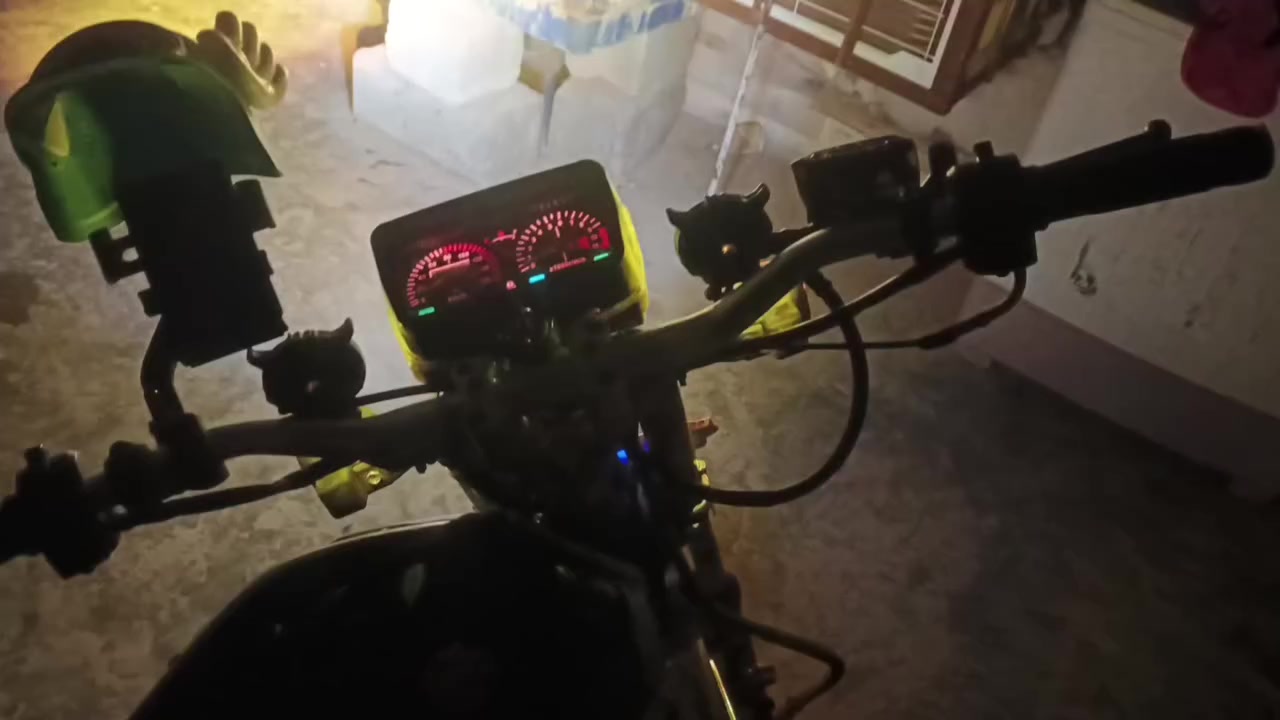 سلام وعليكم أكيد من رخصة الادمن دراجة للبيع موديل 2021 الدراجة كله شغالة مابيه شي نقص سكان رياظي كلشي بيه شغال السعر 450 اوبيه مجال غير متواجد ع فيس الستفسار ع رقم *********** مكاني شهربان
