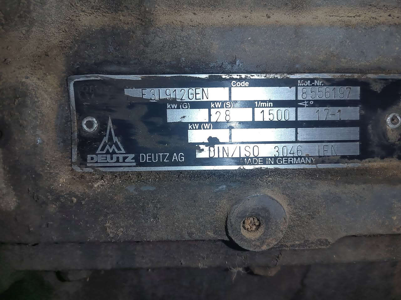 السلام عليكم  .. 
دويز الماني للبيع التفاصيل بالليبلات... 
***********
