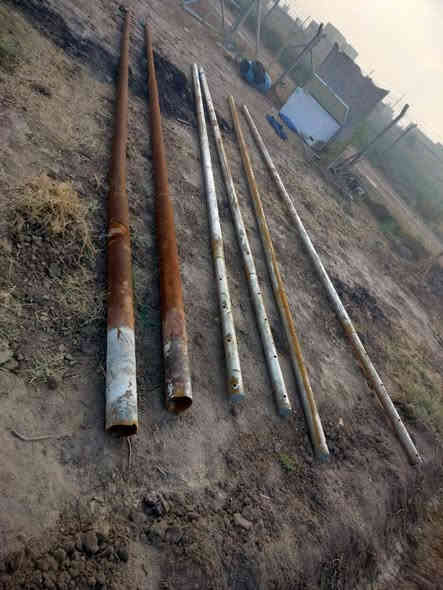 السلام عليكم اخوان عمد كهرباء للبيع مكان قضاء النصر اني مكلف بلنشر الخاص مغلق تلفون صاحب العمد *********** رياده
