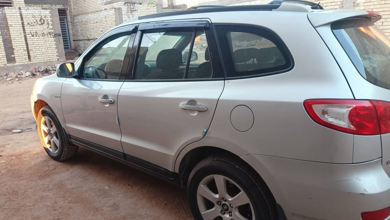 السلام عليكم.من رخصة الادمن .سنتافي للبيع موديل 2007 محرك 6 سلندر المرغوب 7راكب خليجيه خليجيه الرقم نجف  موجوده بالنجف صبغ فقط بدايه الجاملغ وجزء من البنيد بدون دواخل السعر 110 الاتصال ***********
