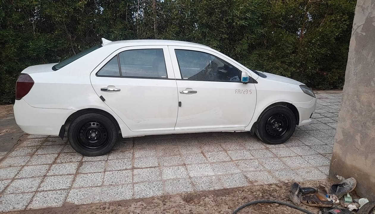 السلام عليكم
جيلي ام كي ٢٠١٣ كير عادي مكينه كورلا ١٦٠٠مكفوله كفاله عامه كير ومحرك وحداديه وكهربائيات وتخم تاير خير من الله السيارة باسمي تحويل ثاني يوم تبريد عايز غاز فقط رقم بابل 
العنوان:
بابل. محاويل. ناحيه الامام 
للإستفسار:
***********
