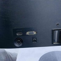 شاشة شغالة حجم (22) بوصة المداخل مالاتها مثل ما موضح بالصورة الهيرتزيه...