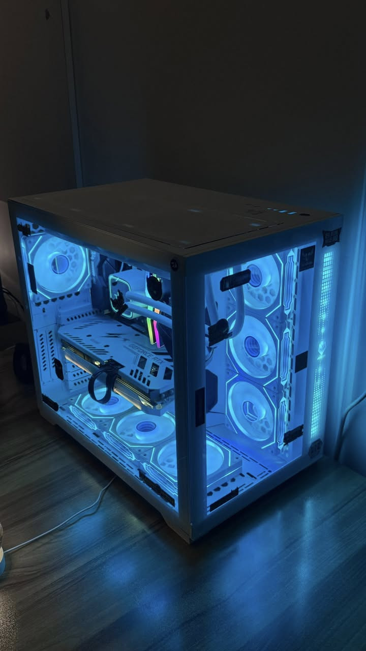 •
Motherboard: TUF Gaming X570 - Plus

CPU: AMD Ryzen 7 5800x 8 core
GPU: NVIDIA GeForce RTX 3080 10gb
RAM T-Force ( 2 x 16 ) 32gb DDR4 3600mhz

Samsung 1TB 980 NVMe m.2 ssd
Liquid Cooler: Deepcool LS720 SE Digital
Power Supply: ROG MAX RM1000W

Case: Coolmoon AOSOR Pro Full Tower

Price: 1,050$


**إذا كنت صاحب هذا الإعلان وتريد حذفه لأي سبب، رجاءا أرسل رسالة إلى الدعم الفني**