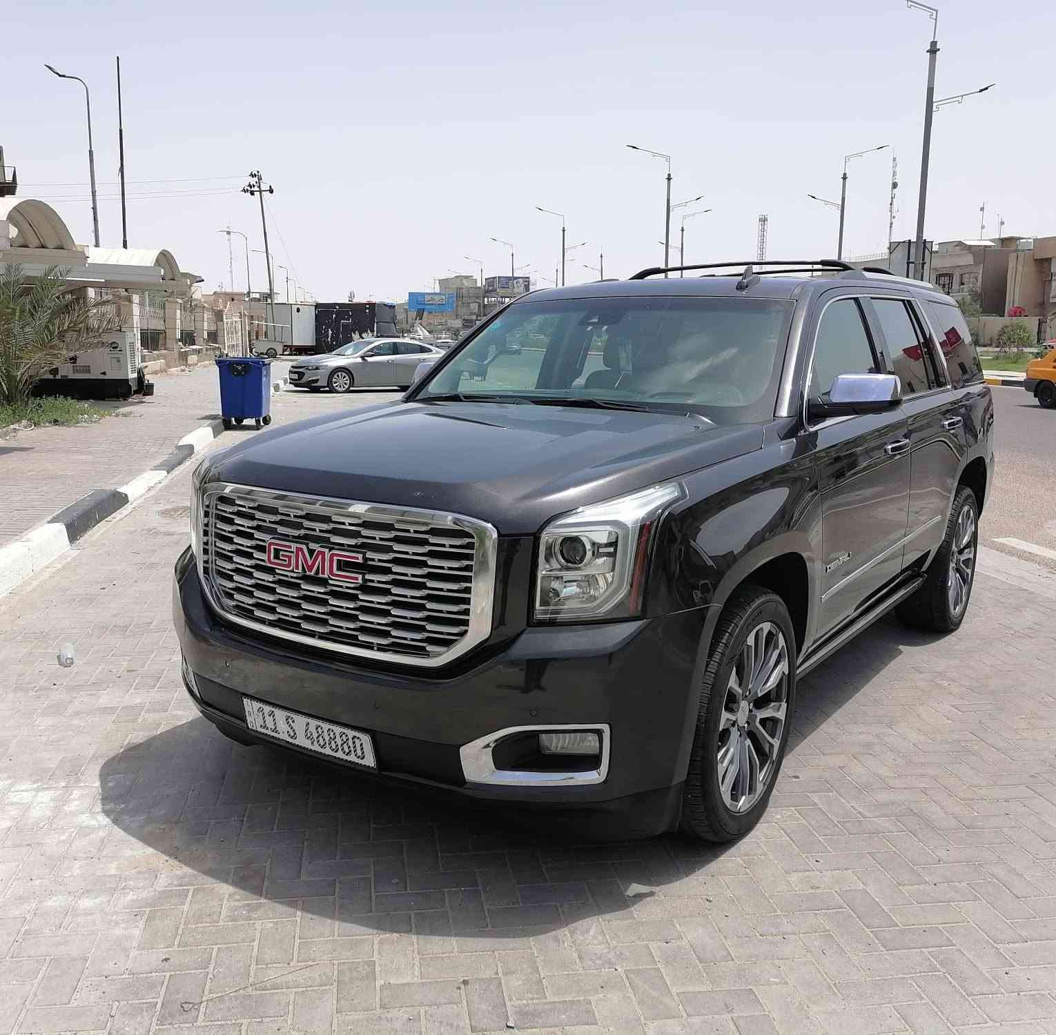 السلام عليكم يوكن دنيلي مديل 18 وارد امريكي بيها جاملغ خلفي وباب فقط السياره جديده وفول مواصفات معروفه مواصفات الدنيلي رقم بغداد بسمي تحويل دواخل اوف وايت كشنات فصل ملكي السياره جاهزه من جميع النواحي السعر 300ورقه وبيها مجال للشراي مكاني بصره حي الزهراء رقم الهاتف ***********
