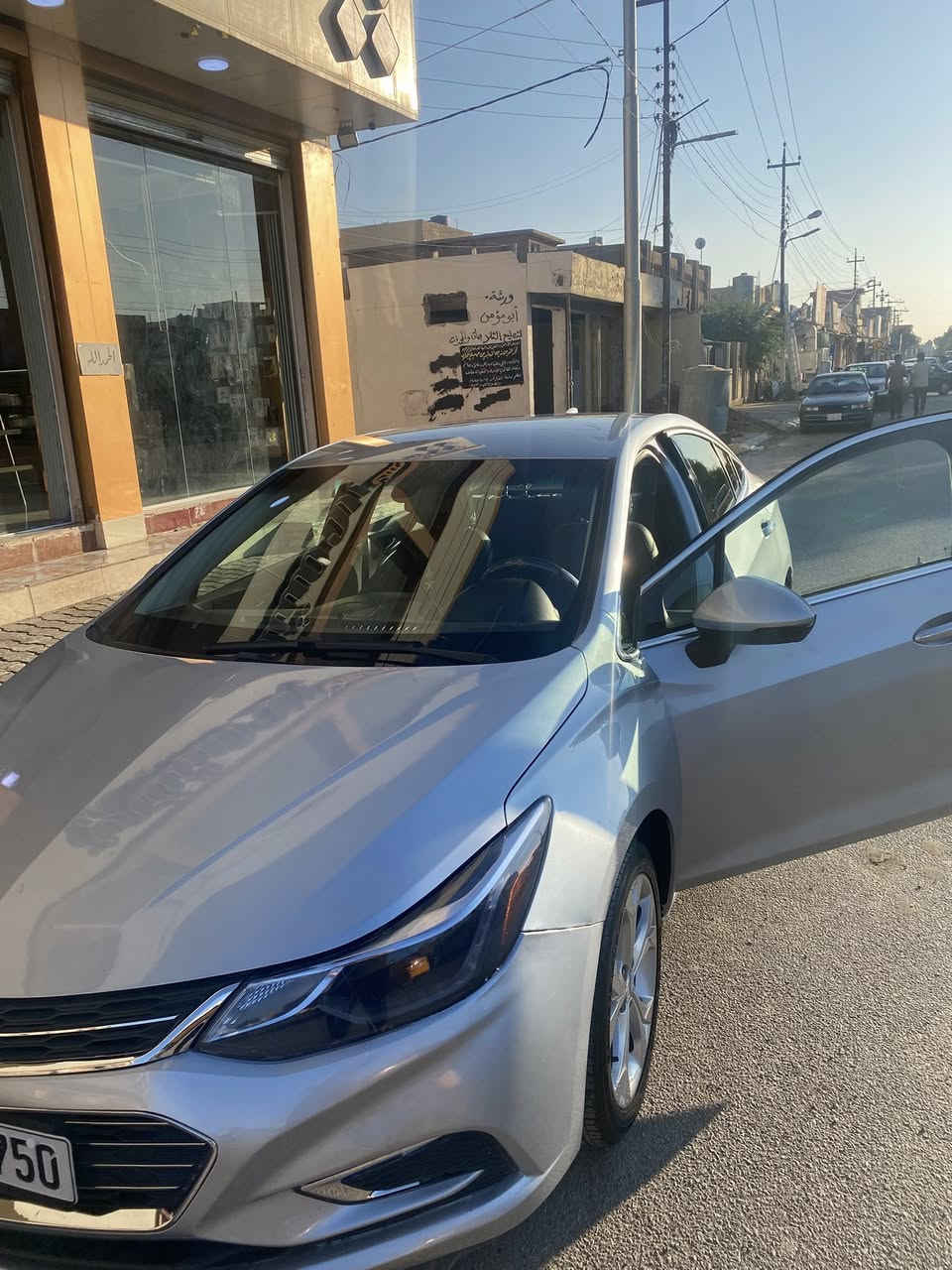 كروز اعلى فئه 
بيها قطعتين تبديل 
وقطعتين كلير امريكا 
السعر 95
السياره كلش نضيفه مبيها خلل ترايك للبصره
الاتصال ***********
