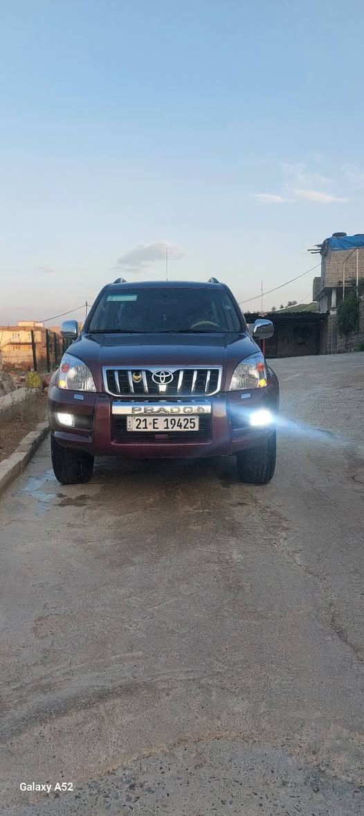 السلام عليكم للبيع برادو موديل ٢٠٠٥ خليجي حجم المحرك ٤بستن ٧راكب ٣قطع تبريد دبل اكسن شاشه كاميره السياره جاهزه من كلشي ماتصرف عليها الف دينار السياره ماشيه ٢٤٠ حقيقي كير ومحرك بشرط طخم تايرات وباتري جديد حداديه صدر جديد السياره بدون صبغ بدون ضربه ماعده بونيد صبغ سبب جارد السعر ١٤٧ وبي مجال رقم الموبايل ***********كورك ***********اسيا
