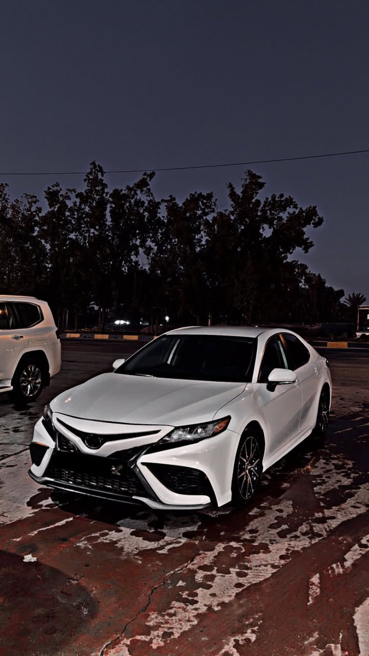 سلام عليكم 
كامري 2023 SE للبيع 
رقم بابل الدولي 
سيارة جاهزة من كلشي ومابيها اي نقص
حادثها دعامية امامي وبيها قطع كلير 
ماشية 100 الف 
السعر 170$
المكان بابل الحلة 
***********
