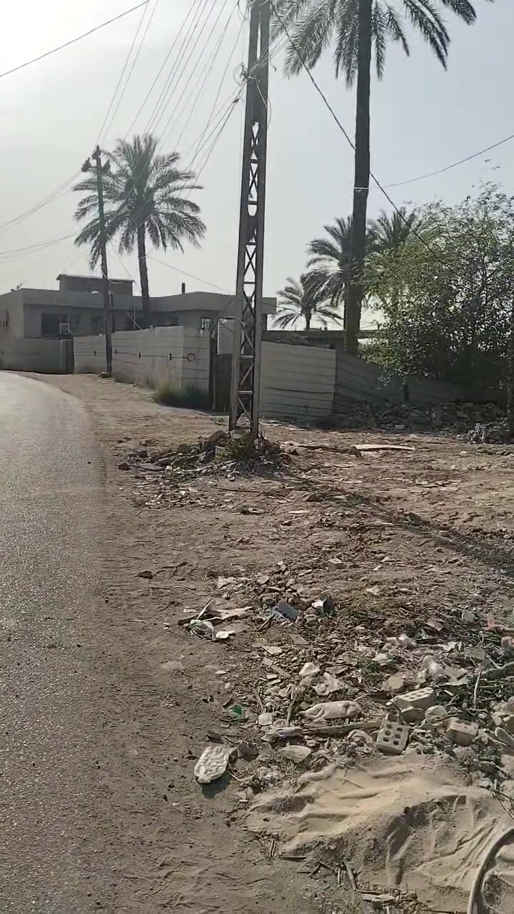 السلام عليكم ورحمة الله وبركاته قطعه ارض زراعيه شاطيه مساحته 800الوجهيه 20النزال 400سند25السعر 850الموبايل ***********
