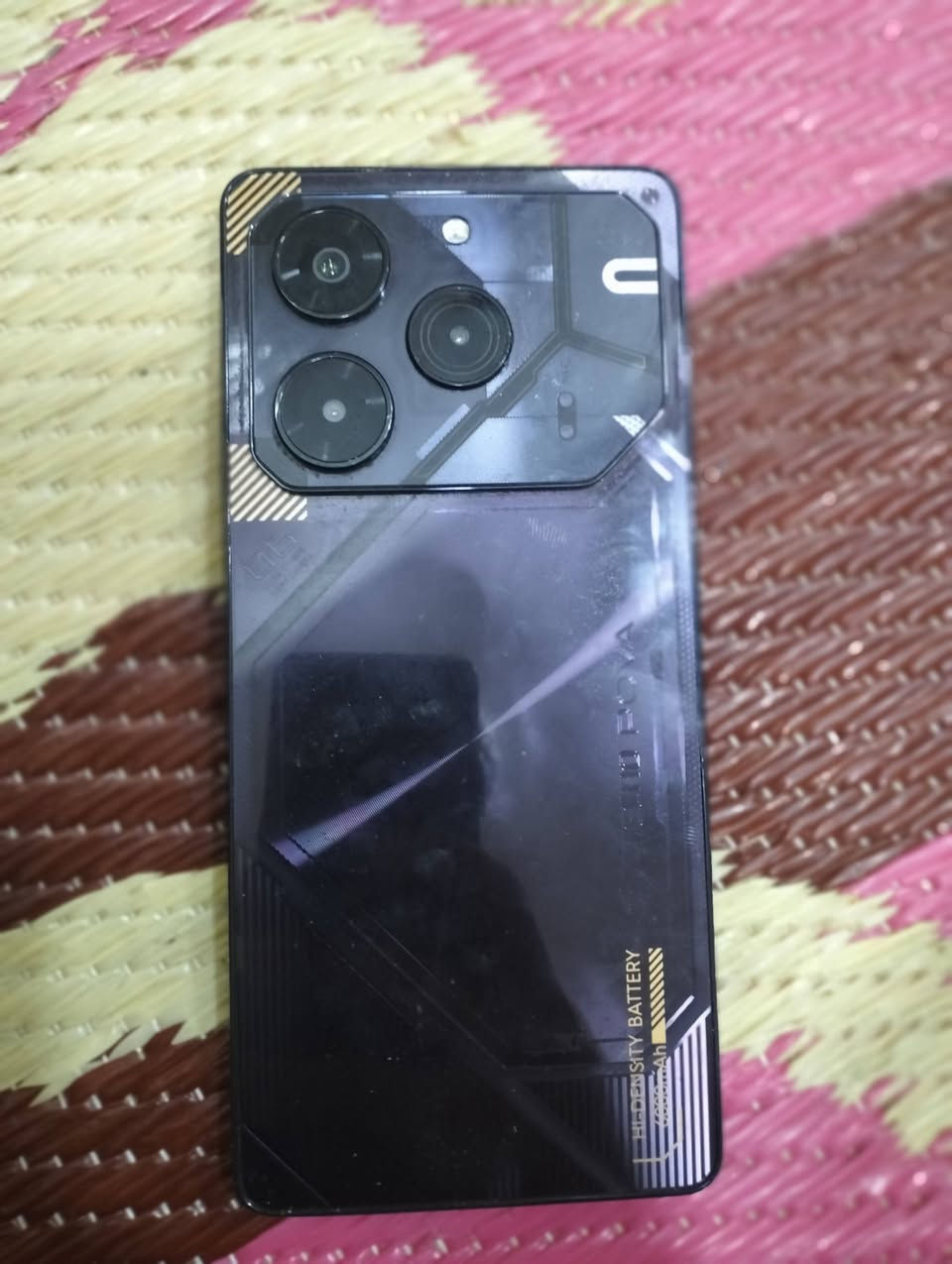 ((مراوس بـ بلي فور)) جهازPOVA 6 Pro نضيف كلشي ما مبدل بي بس بي نقطه سوده بشاشه مو قويه جهاز ميصرف شحن كلش زينن يدعم60فريم بال ببجي وبقيه العاب90فريم مكاني بغداد مدينه تواصل واتساب***********
