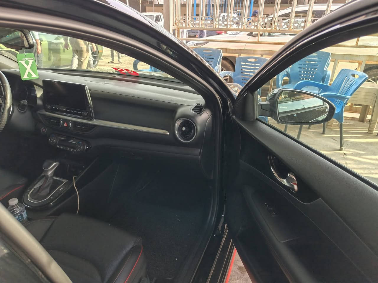 السلام عليكم
فورتي ٢٠٢٤  GTماشيه ٢٤ ألف مايل 
فول موصفات 
كشن حار +بارد
السياره فتحه سقف 
السياره مكفوله من الصبغ 
رقم بغداد بسمي 
مكان السياره بغداد  
السياره صدر مكينه كير بوضع الشركه 
***********واتس 
***********واتس
