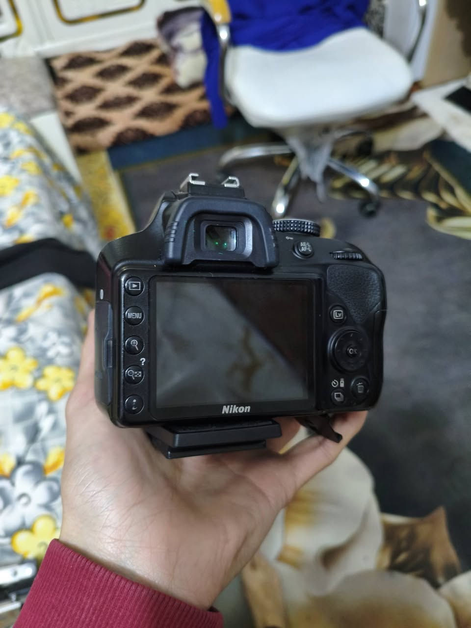 اسلام عليكم نيكون d3400 نضيفه كلش مع جنطه او رام او شاحنه او بطاريه او حزام مكاني بابل الحله توصيل ماعندي  *********** انطيني سعر معقول او بلعافيه
