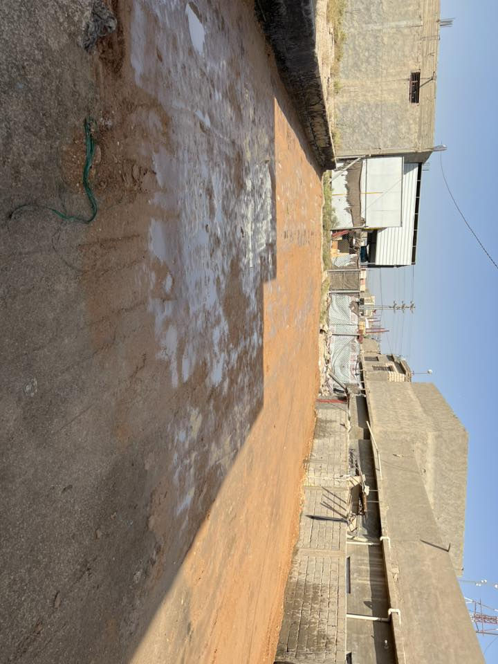 سلام عليكم قطعه ارض البيع طابو زراعي سند  25 بسمي تحويل ثاني يوم  واجها 10  نزال 20 متفونه محدوله جاهزه البناء 
عنوان القطعه شارع الحولي ثاني قطعه عن الشارع خلف التجاري مكان ممتاز قرب حلويات سيد حمزه حلويات ابو سلام 
الهاتف ***********
