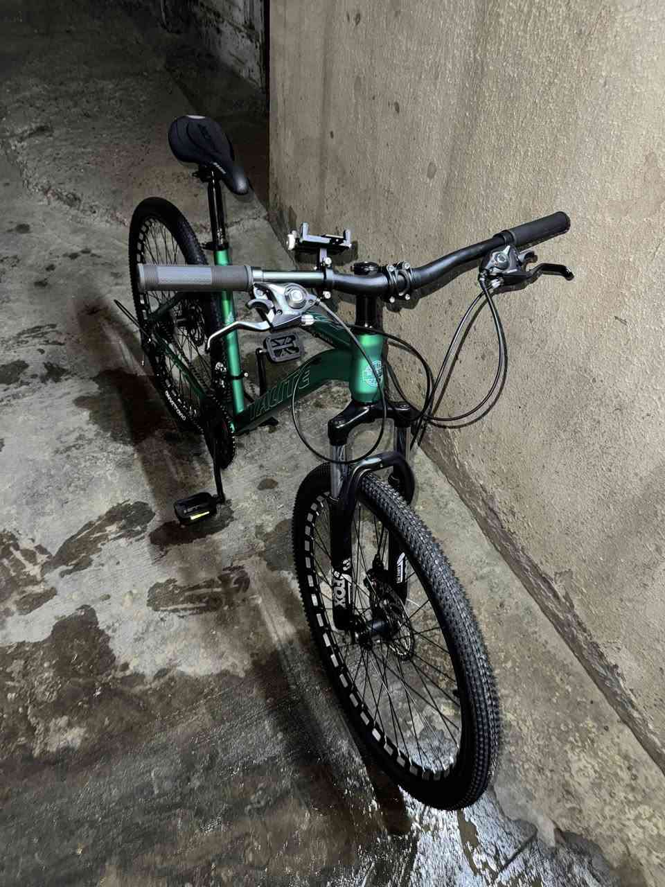 بايسكل جبلي السعر 250 الف وبي مجال مكاني بغداد حي العامل ***********
