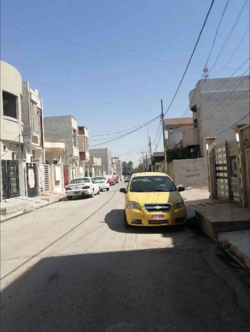 للبيع بيت بسماح ٩٠ مربع الذهبي ٢٠٠ متر 
طابقين طابق الثاني هيكل طابق الاول غرفتين وهول كبير صحيات ومطبخ طابق الثاني 5غرف ومشتملات سعر ١٦٥ وبي مجال 
للإستفسار مراجعة المكتب او الاتصال على الأرقام التالية   عمار العبيدي   
***********
*********** واتساب
  ايمن   
 ‏‪0750 214 4093‬‏    ‏
‏‪0775 630 2993‬‏ واتساب
   اوس 
‏ ‭0770 287 3744
‏  ‬ ‭0750 219 5078‬    
ابو سند 
‭0 775 714 2899‬
عنوان المكتب حي النور سايدين دانية ماركت مقابل افران الرائد   #الرواسي_للعقار
