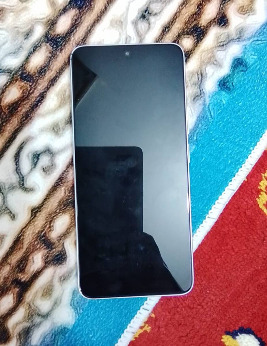 سلام عليكم تلفون HONOR X9c Smart نضيف جدا وقليل استخدام بعده جديد شاحنته فقط ماموجوده السعر 200 الف وبي مجال الشراي يتفضل ***********
