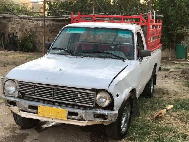 بكم 80 للبيع 
مسجلة رقم نينوى وكالة 
الكشر شوف العين 
محرك وكير خير من الله 
السعر 20 ورقة وبيها مجال حك الجية 
العنوان الشركاط الساحل الأيسر اسديرة وسطى 
***********
