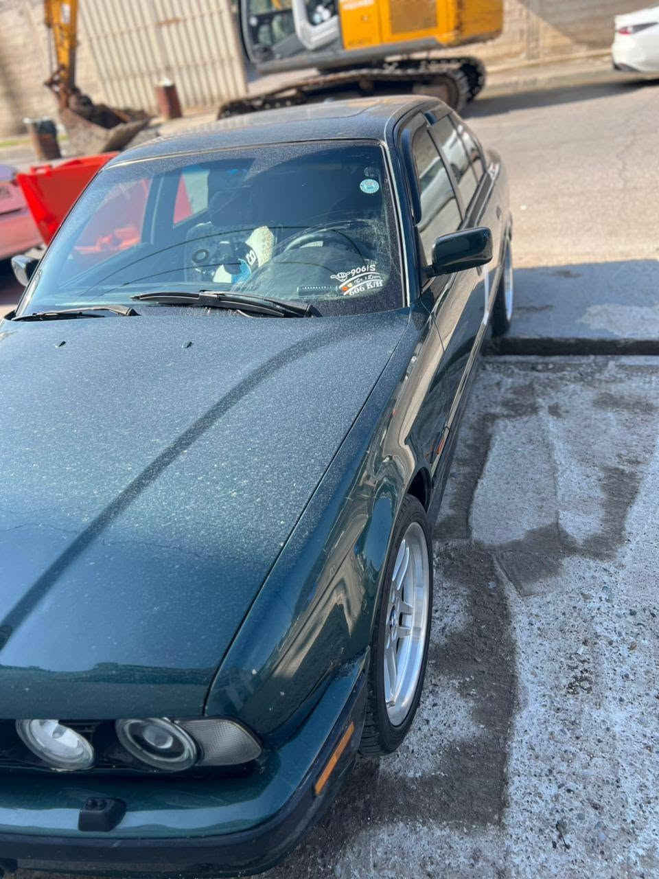 Bmw 520گیرعادي مۆدێل 92 مواسە فات سلایت تەبریت قفل مەرکەزی پیشگەورە لایت ئەلقە تایەو ویل M. دوجام کارە با رەقەم و سە نەوی ژینگە ریگاو بان نوە بە ناویی خۆمە سە یارە کە عیزام سبوغه جاملغي پشت سایە قی لیدرانە کی هەیە توزیک ژۆری گرتیە بەس ناو سندوقی نە گرتیە بۆزانیاری زاتر پەیوەندی بەم ژمارە بکە واتسئاپێ لەسەرە... *********** أربيل, العراق
