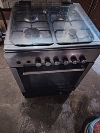 طباخ للبيع نظيف مال بيت كل عيب مابيه للاتصال على رقم ٠٧٧٠١٢٤٩٦٥٨