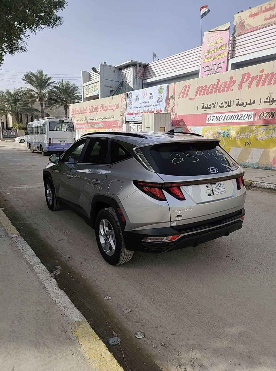 السلام عليكم
توكسان 2024دخول جديد رقم فحص ماشيه 16الف ميل 
حادث كما موضح بالصور صبغ شبر بالنيد وبارك حافة الجاملغ 
موصفات 
شاشة 
كاميرا 
جنطه كهرباء
كرسي كهرباء 
رادار امامي 
تحديد مسار 
نقطه عمياء
رادار خلفي 
السياره جاهز كامله ع اخر حبايه نضيفه جداً مكاني بابل الحله 
معروضه ب179بيهه مجال بسيط 
للاستفسار 
***********
***********
