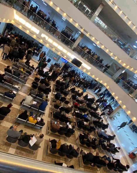 السلام عليكم اعزائي الي يحتاج شي بدائرة مرور أربيل اني حاضر الي عندة سنوية مفقودة او رقم مفقود او تحويل سيارة او تجديد لوحات او ترقيم جديد او تجديد سنوية او فحص او هزة كلة نفس اليوم 
والي يريد يشتري سيارة من اربيل هم اني حاضر بأي وقت 
والي عندة اي اشكالات بدائرة مرور اربيل اني حاضر اتصلوا على الرقم (***********)موجود واتساب و أي سؤال اني حاضر اخوكم عبدالرحمن
