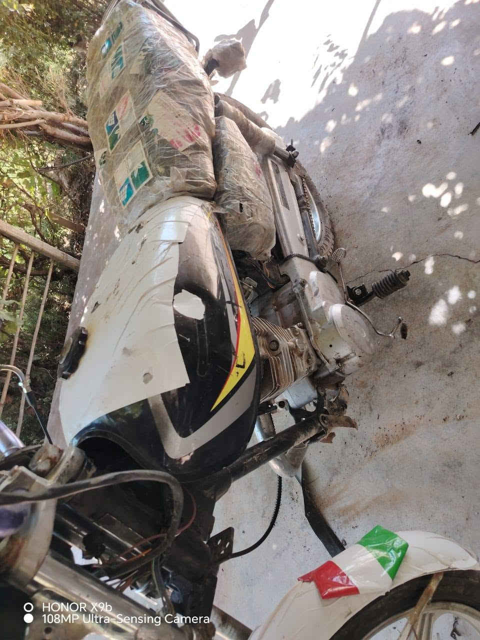 سلام عليكم 🙋
🏍️ماطور للبيع

 (يرهم مراوس)

(كهربائيات شقاله)

(السعر ..250.وبي مجال)

📞الاستفسار ***********
📌مكان الزاب الصباغيه 
ملاحظه مو شراي لا تخابر 📞
