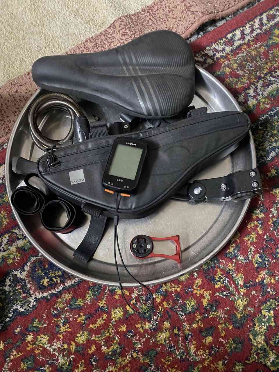 هذني كلهن اصليات ممستعملات وكاله اصلي بيهن نباعن والي بقه 150  الف كلهن والتفاصيل ع خاص ( *********** ) مكاني بغداد حي العامل انا لابياع ولا شراي ملاتي ذني تحياتي.
