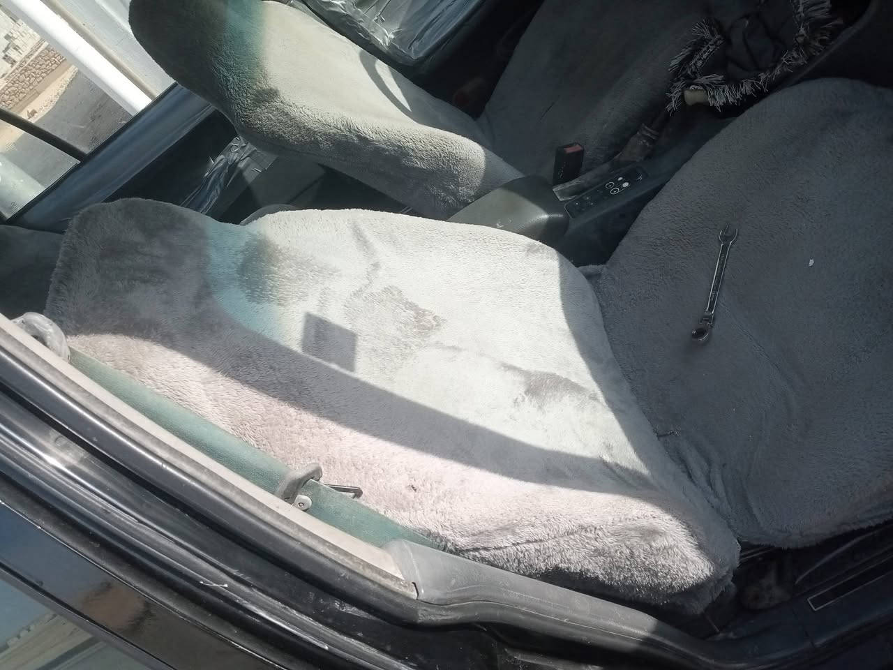 السلام عليكم 
دايو برنس للبيع 
لون اسود
مصبوغة صبغ عام للجماليه اثر جراد
رقم الانبار دولي 
تحويل مباشر
تخم تاير جدد 
محرك وكير خير من الله 
صدر وكهرباء جيد جداً 
موديل ٩٣
السعر ٣٢ بيها مجال للطيبين 
رقم هاتف ***********
للبيع فقط وللبيع نقد
