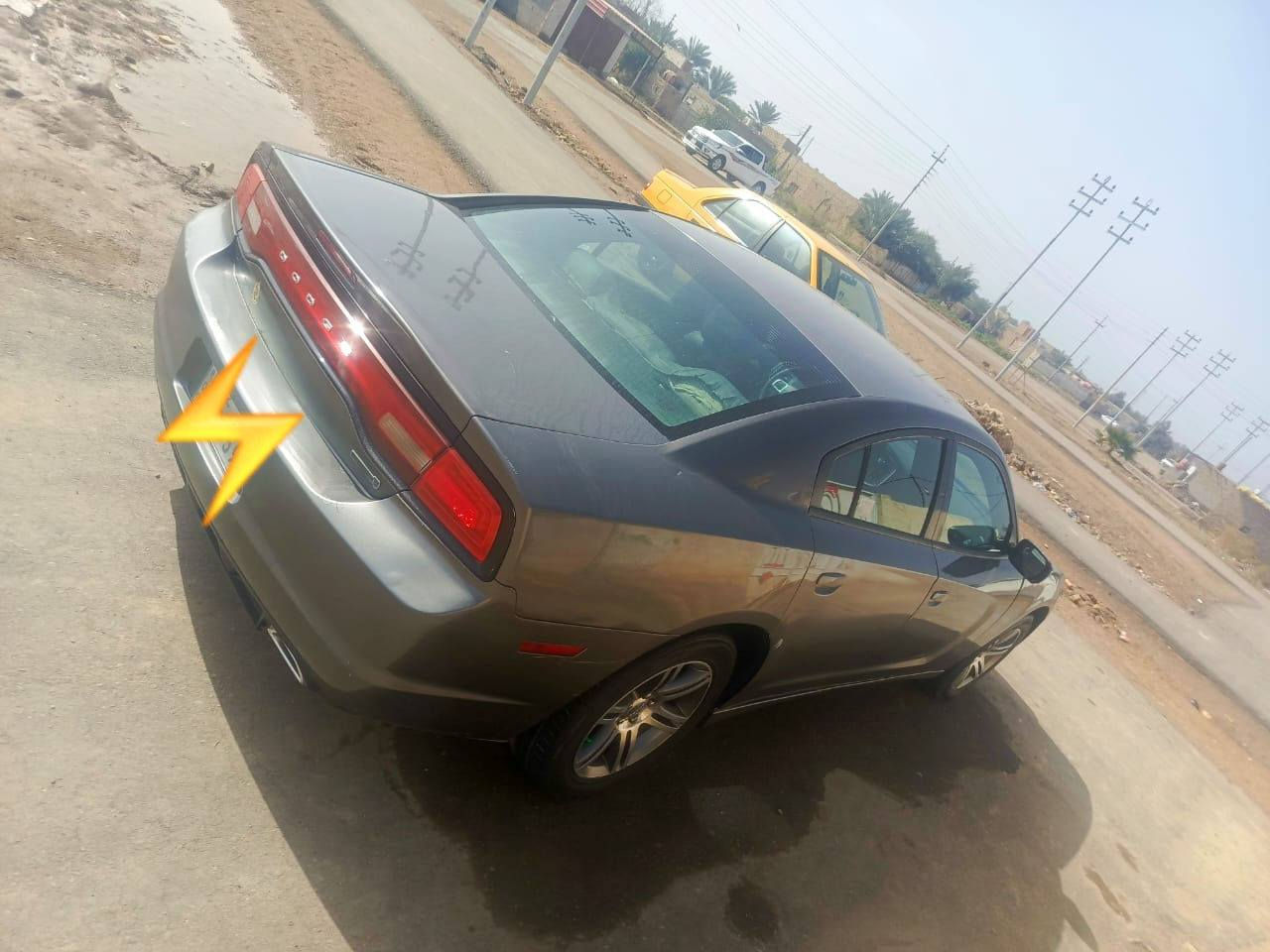 سلام عليكم جارجر للبيع موديل 2014 سياره حلوه محرك وكير وتخم تاير وحداده وتبريد ثلج وكسن جاهزه سياره كبل لشارع رقمه ربيل جديد سنويه نافذه ب25 بشهر ل10 كصه جنطه فقد سعره ب55 وبيه مجال قليل الستفسار على هاذه رقمي *********** مكان سياره بل عماره
