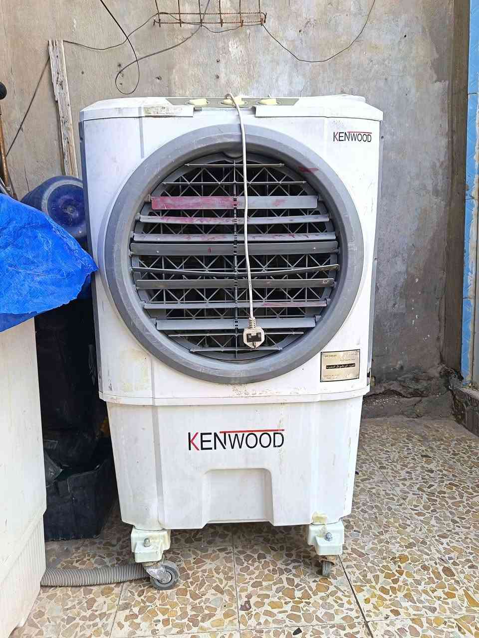 السلام عليكم للبيع امكاني كربلاء حي الوفاء شارع 20 ***********
