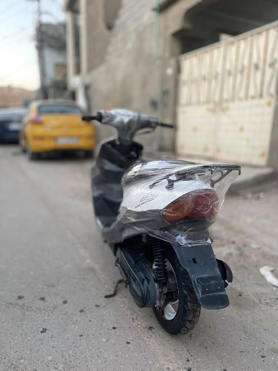 دراجة ياماها ياباني تسع زروف مال ربه سرعتها 60 حلوة ومكينة ناعمة شغالة دكة وحدة محرك ما مفتوح بلاد كهربائيات شغالة كلها هورن شغال  نقص بس شخاطة سلف سعر 300 وبيها مجال( مكاني العاليه) ***********
