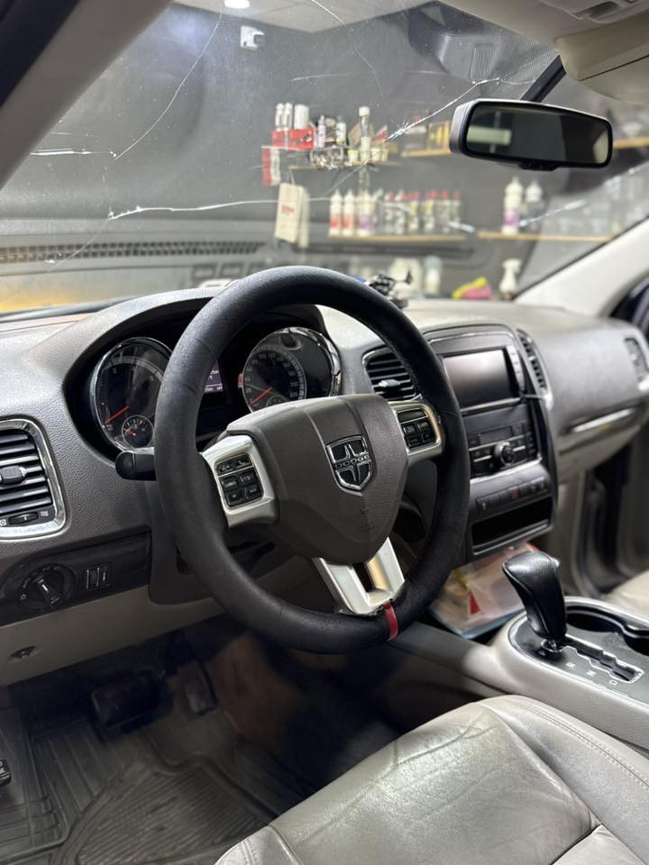 دورنكو 2013 كلين تايتل بدون حادث كفاله عامه 

بيع او مراوس حسب القناعه

رقم السيارة : مرقم صلاح الدين بسمي 
موقع السيارة : تكريت
نوع السيارة : دوج دورنكو 
موديل السيارة : 2013
المسافة المقطوعة: 200الف  كيلوو وليس ميل
محرك  3600

مواصفات:
فول فول مواصفات  
بصمة تشغيل 
بصمة ابواب 
كشنات جلد كهربائي 
كشنات خزن وضعيات 
كشنات تدفئة  
كشنات خلفية تدفئة    
فتحه 
دفع رباعي 4*4
صندوك كهربائي 
تشغيل عن بعد 
تبريد 3 قطع 
شاشة كبيرة 
مانع انزلاق 
حساسات خلفية   
 

ملاحظات: السيارة مكفولة جديدة ما شاء الله عليها بالعآفية على يآخذهآ ويرزق الجميع بوحدة نفسها 🤲

سعر 205 وبي مجال قليل
 

للأستفسار 

***********
