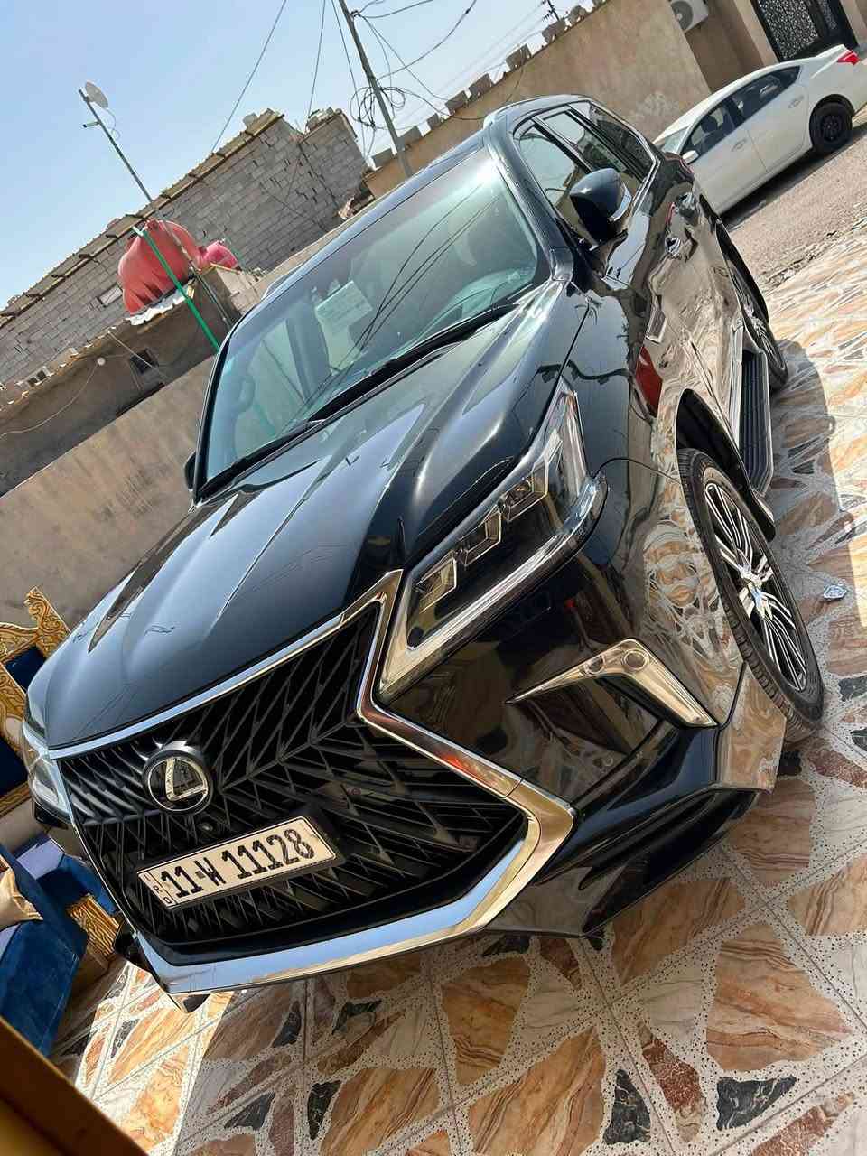 لكزاز مديل 2019 مغلفه نانو مكفوله سياره وسياره ما نقصها أي شي ورقم مميز وسياره ابسمنه وسياره مكانها بصره  ماشيه سياره 15 ألف. سياره سعرها 7 وبيها مجال 
أو مرواس بس حسب القناعه
***********
