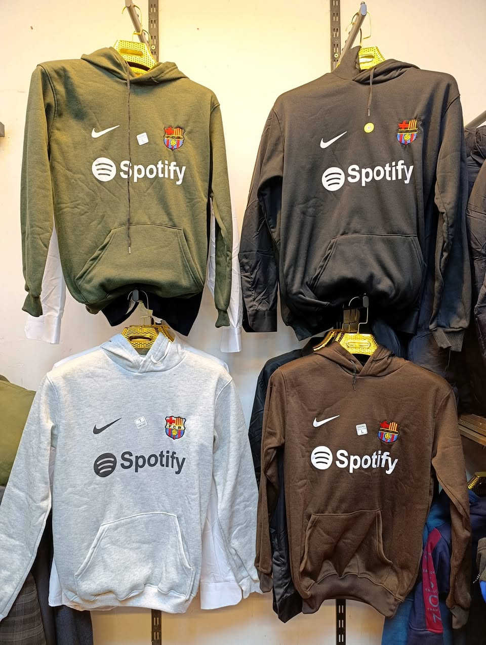 تم وصول سويتر سعر 5لاف
شحطات رجالي سعر 5
احذيه رجالي سعر 5
عنوان ديالى دلي عباس مقابيل جامع عمار بن ياسر رقم ***********وتساب هله بيكم
