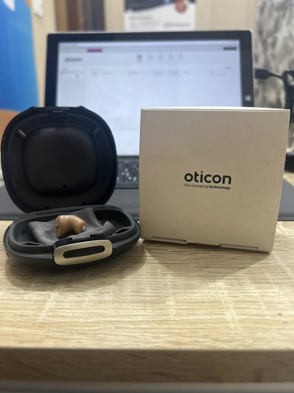 🔥 عرض خاص من محل سما 🔥  

🎧 سماعات طبية رقمية أصلية من Oticon  
💎 48 قناة لمعالجة الصوت بدقة عالية  
⚡ معالج رباعي الأنوية (Quad-Core) لأداء سريع واستجابة فورية  

✨ المميزات:  
✔️ وضوح عالي للكلام حتى بالأماكن المزدحمة  
✔️ تقليل الضوضاء بشكل ذكي  
✔️ تصميم مريح وخفيف للاستخدام اليومي  
✔️ مناسبة لضعف السمع من المتوسط إلى العالي  

🎯 رجّع سمعك الطبيعي واستمتع بكل تفاصيل الصوت 👌  

📞 للحجز والاستفسار: ***********  
📩 راسلنا خاص  
🚚 توصيل متوفر  

#سماعات #Oticon #ضعف_السمع #أجهزة_سمع #ال
