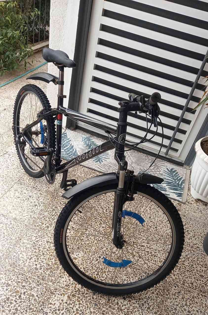 سلام عليكم
بيسكل جبلي للبيع
شرط مستخدم شهر لا اكثر
بعدو جديد وضع شركة 
 السعر150وبي مجال


**إذا كنت صاحب هذا الإعلان وتريد حذفه لأي سبب، رجاءا أرسل رسالة إلى الدعم الفني**