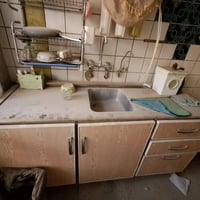 كاونتر ألمنيوم ٥ قطع ٢ ملحق ٢ كاونتر ١ سنگ السعر 350 الف مكان بغداد ال...