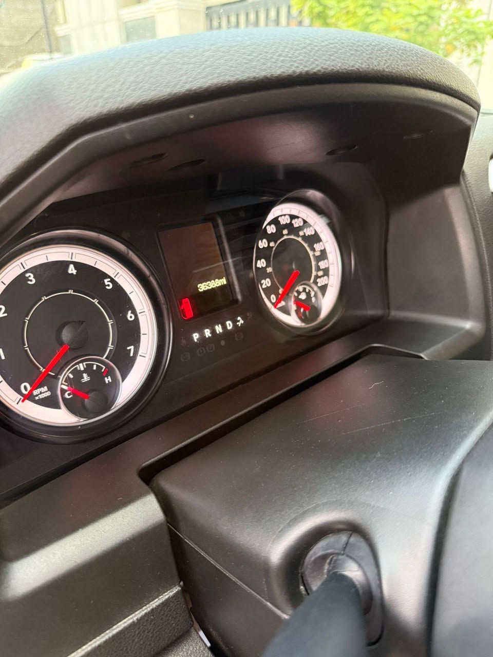 رام 2022 كلاسك
ب اسمي الحادث كما موضح بدون ايرباك بدون شواصي 
ماشية 36 الف ميل
مكان السيارة بغداد حي العدل 
للاستفسار : ***********
السعر : 24.500 $
