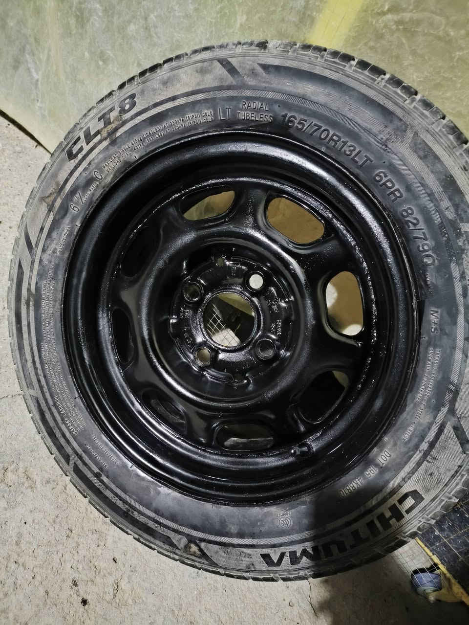 السلام عليكم ورحمة الله ويل وتاير جاهزات حجم 13 التاير فقط فتيلة وحده ونضافة شوفت عينك العنوان الحله منطقة البكرلي  وسعرهن مناسب ***********
