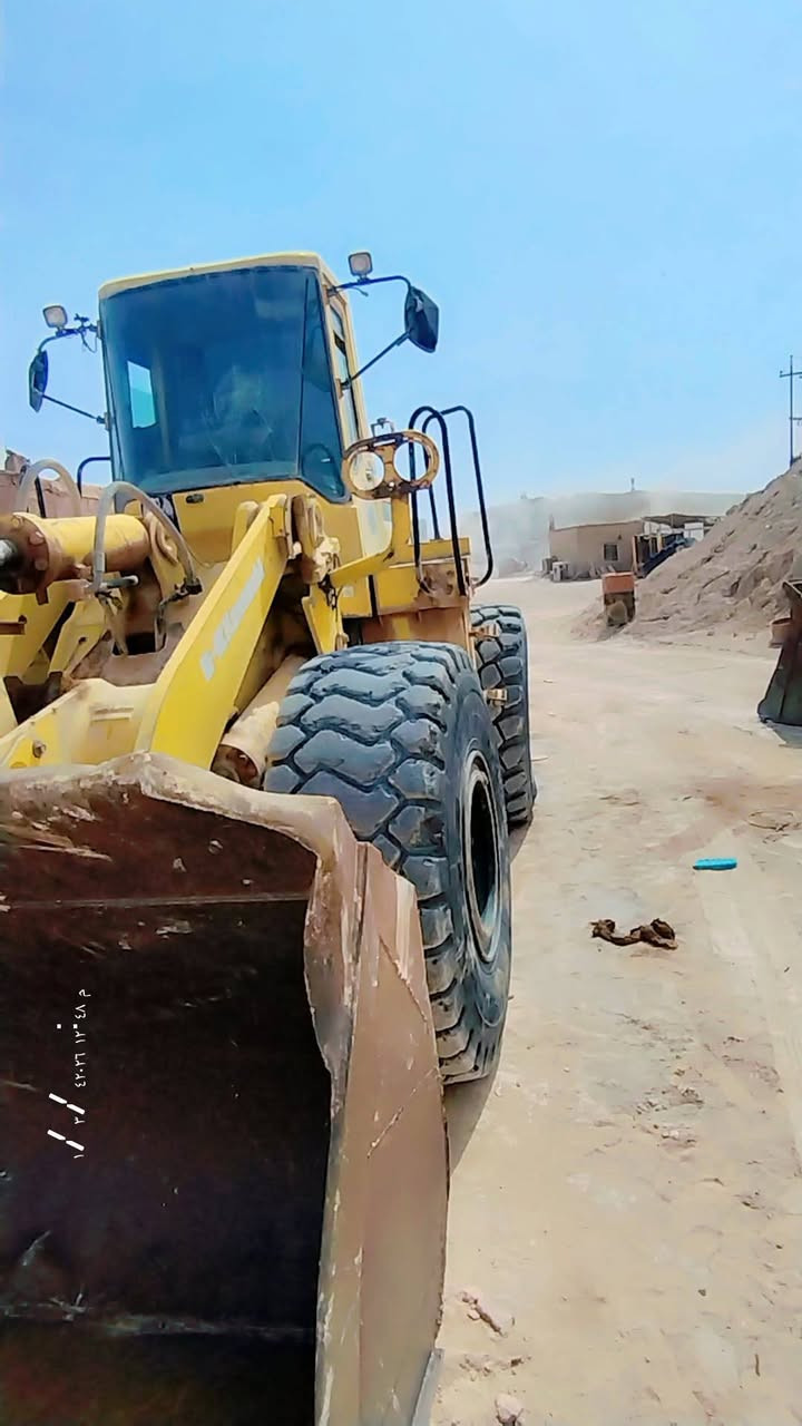 السلام عليكم شفل للبيع  حجم 85رقم انكليزي نجف موديل 2005 للستفسار الاتصال عل رقم ***********
