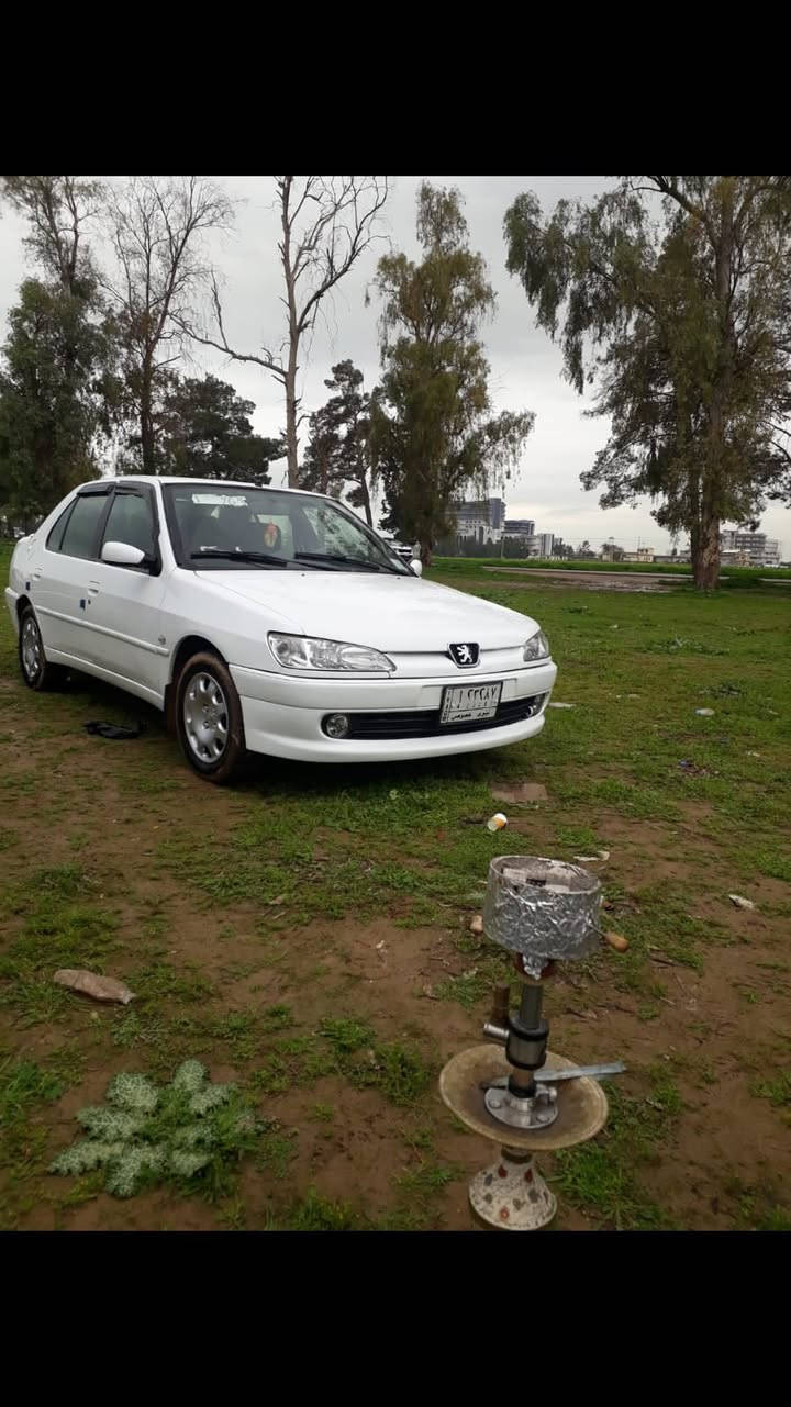 بيجو 306 ابيض موديل 2002
رقم الماني بسمي شرط الوكال وتحويل 
صبغ فقط شبر او اقل بدوسه 
كير محرك تبريد تدفئه قفل مركزي 
شاشه كامره شغل وامشي وين ما يعجبك 
كله شغال وشرط الفحص 
مكان السياره موصل جانب الايسر حي القاهره 
السعر 58 وبيها مجال قليل 
رقم صاحب السياره 
***********
يوجد واتساب
