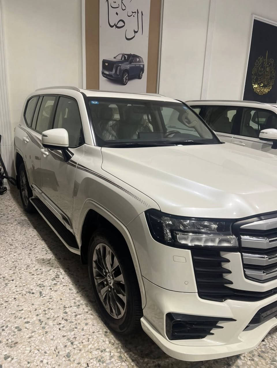 السلام عليكم لاندكروز 2024 GXR limited (بريم اصلية باب اولا ) فول مواصفات 1/1
رقم بغداد تحويل مباشر السيارة ماشية 20 الف فقط قطعة جديدة جداً ومغلفة ppf داخل وخارج والسيارة مكفولة من الدبل كود والبارد والصبغ مكان السيارة بغداد والسعر 720$ وبيهه مجال بسيط للشراي
رقمي ***********
